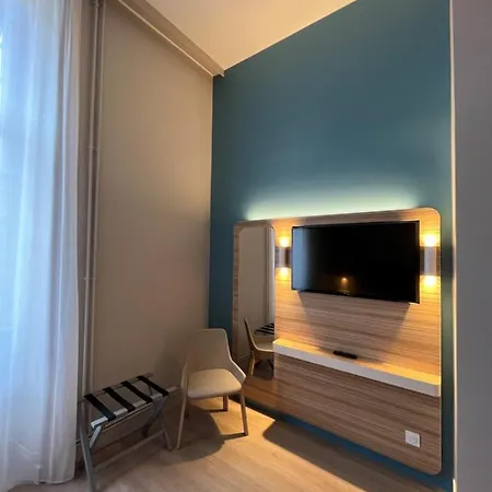 De L'abbaye Des Premontres 호텔 3*