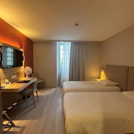 De L'abbaye Des Premontres 호텔 퐁타무종