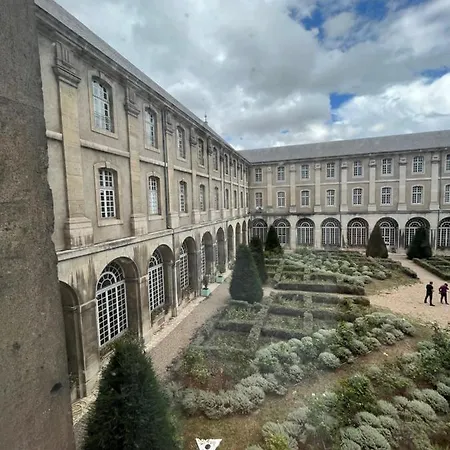 De L'abbaye Des Premontres 3* 퐁타무종