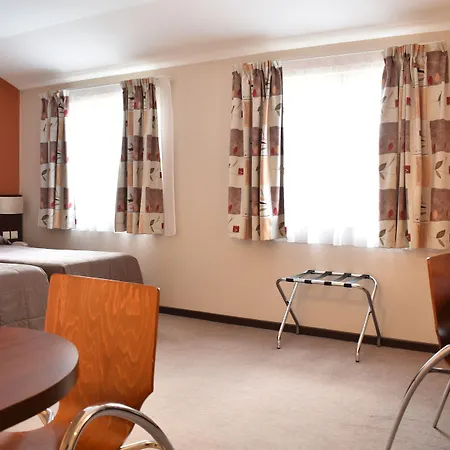 De L'abbaye Des Premontres 호텔 퐁타무종