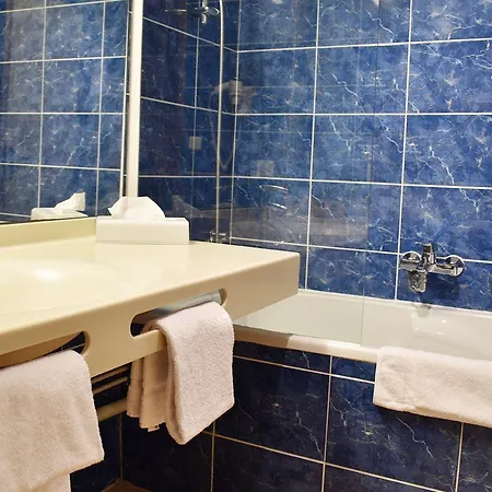 De L'abbaye Des Premontres 3* 퐁타무종