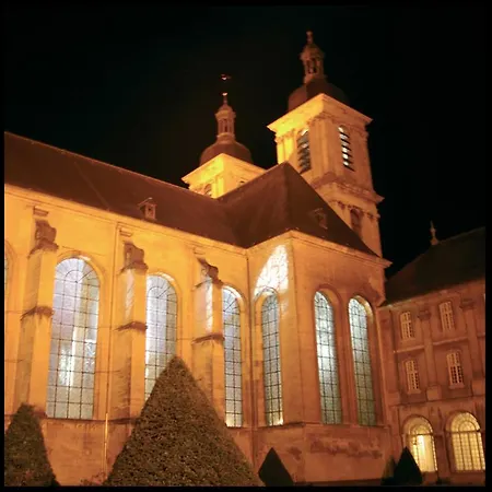 Hotell De L'abbaye Des Premontres 3*