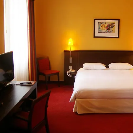 호텔 De L'abbaye Des Premontres 3*