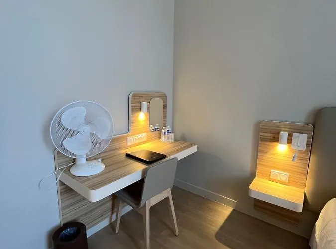 Hotel De L'abbaye Des Premontres 3*