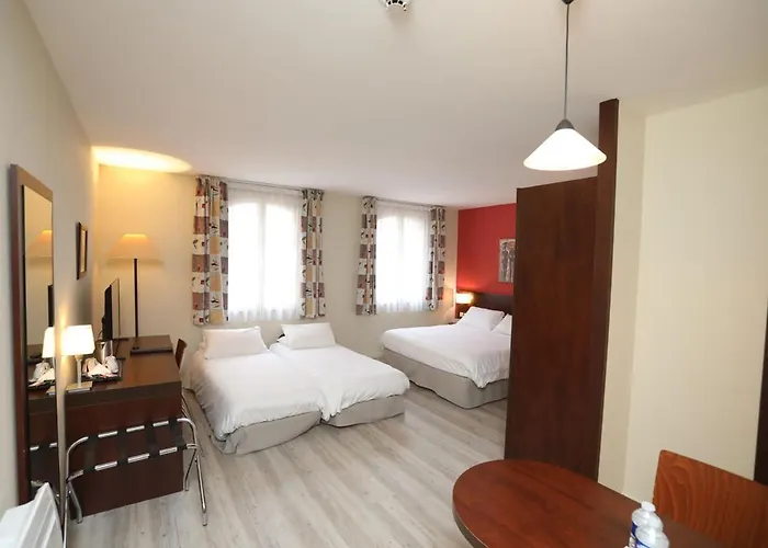 Hotel De L'abbaye Des Premontres 3*