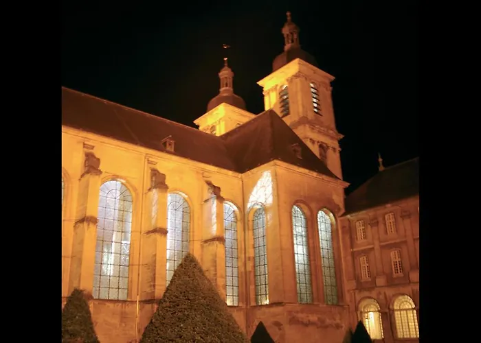 Hotel De L'abbaye Des Premontres 3*